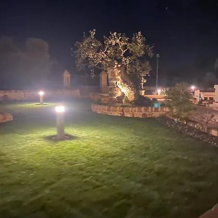 Parco Del Vecchio Фермерский дом Савеллетри